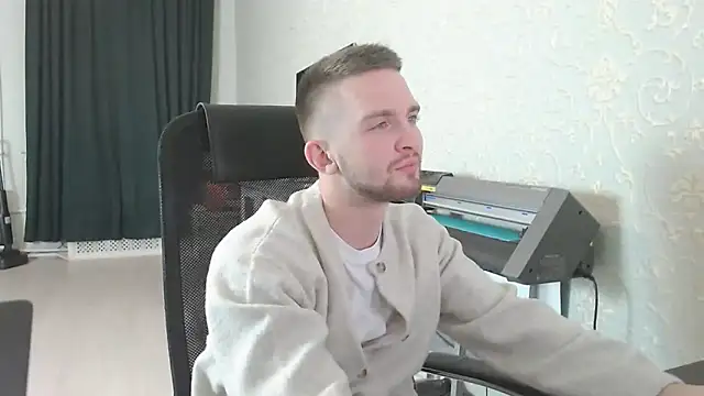 Marselle Laker online show from November 2025 10:24:01 PM