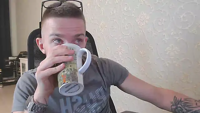 Marselle Laker online show from December 2024 10:22:02 AM