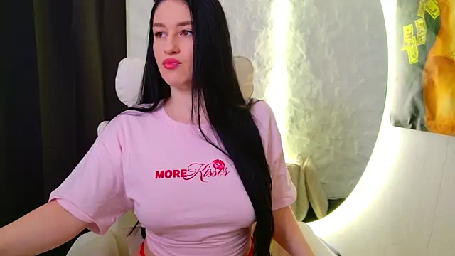 moniqque online show from December 2025 05:41:01 AM