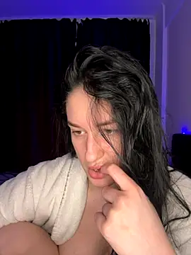 moniqque online show from October 2025 12:06:01 PM