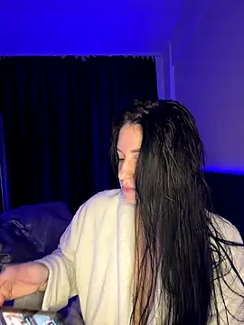 moniqque online show from November 2025 11:31:02 AM