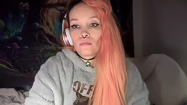 Snapshot of FRRANNKIE chatting on January 2026 01:03:01 PM FRRANNKIE online show from January 2026 01:03:01 PM