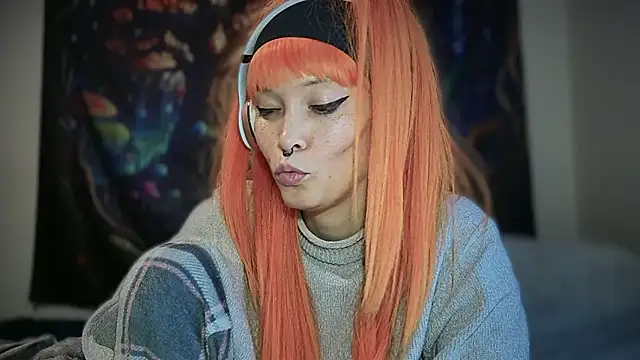 Snapshot of FRRANNKIE chatting on November 2025 09:30:02 PM FRRANNKIE online show from November 2025 09:30:02 PM