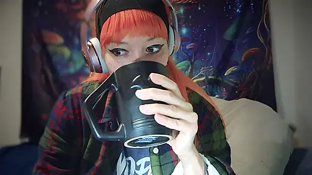 Snapshot of FRRANNKIE chatting on November 2025 10:37:01 PM FRRANNKIE online show from November 2025 10:37:01 PM