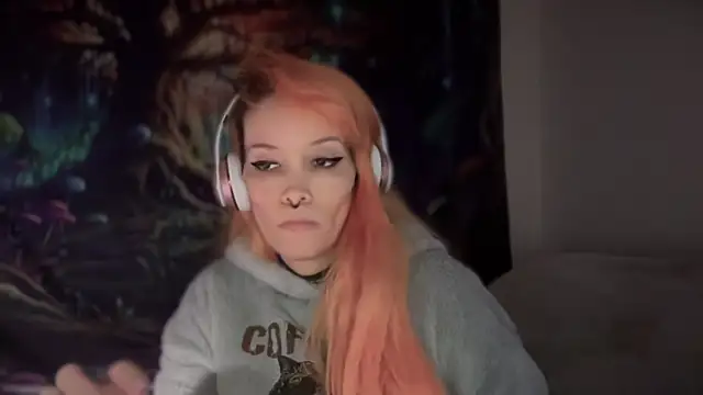 Snapshot of FRRANNKIE chatting on January 2026 04:21:02 PM FRRANNKIE online show from January 2026 04:21:02 PM