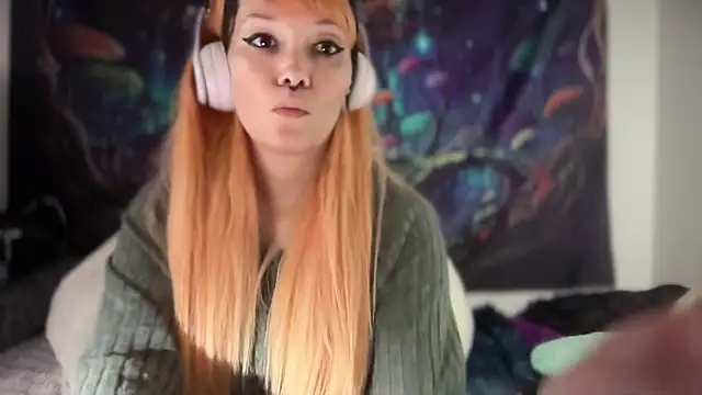 Snapshot of FRRANNKIE chatting on February 2026 10:54:02 PM FRRANNKIE online show from February 2026 10:54:02 PM