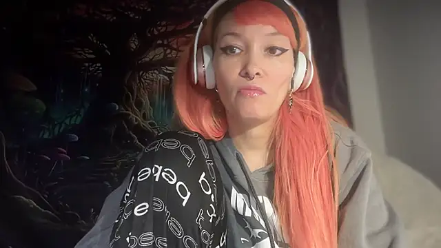 Snapshot of FRRANNKIE chatting on December 2025 11:16:01 AM FRRANNKIE online show from December 2025 11:16:01 AM