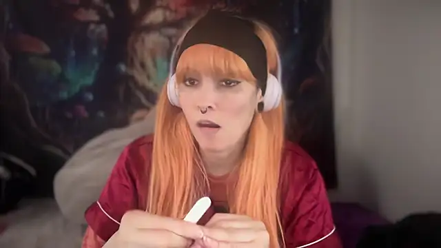 Snapshot of FRRANNKIE chatting on February 2026 12:42:02 AM FRRANNKIE online show from February 2026 12:42:02 AM