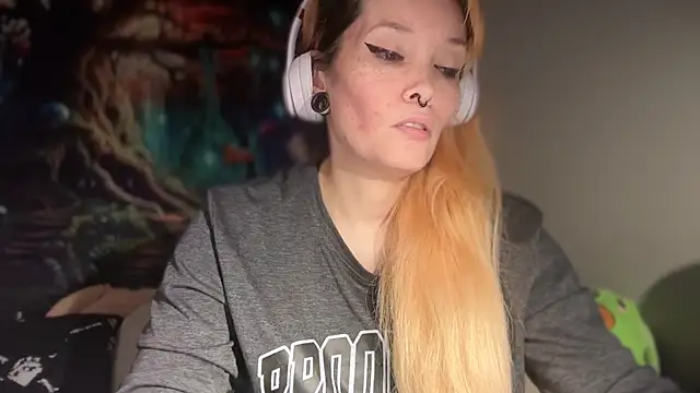 FRRANNKIE online show from March 2026 09:38:02 PM