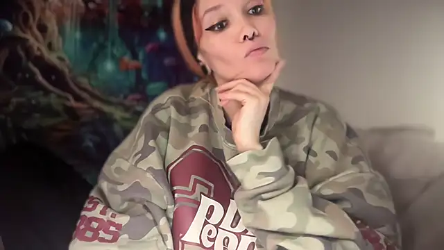 Snapshot of FRRANNKIE chatting on January 2026 07:45:01 PM FRRANNKIE online show from January 2026 07:45:01 PM