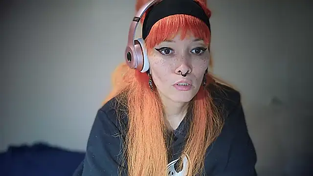 Snapshot of FRRANNKIE chatting on October 2025 08:08:02 PM FRRANNKIE online show from October 2025 08:08:02 PM