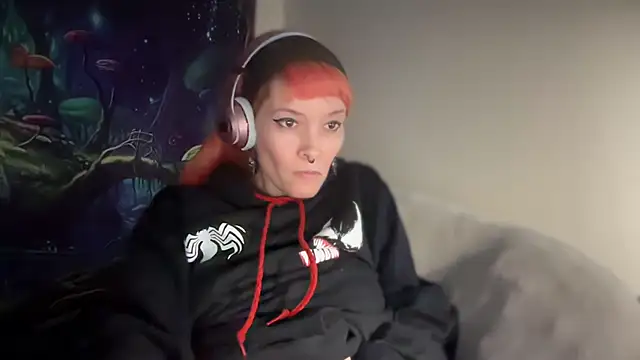 Snapshot of FRRANNKIE chatting on December 2025 08:04:02 PM FRRANNKIE online show from December 2025 08:04:02 PM