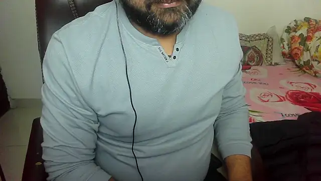 rentarob online show from February 2025 08:10:01 PM