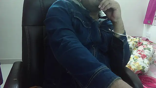 rentarob online show from March 2025 03:43:01 PM