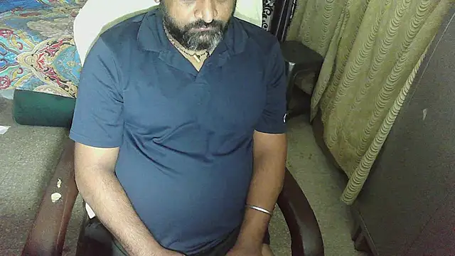 rentarob online show from November 2025 08:12:02 PM