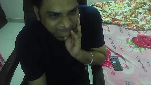 rentarob online show from March 2025 05:39:01 PM