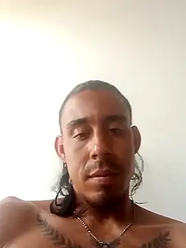 Snapshot of Williamjamess95 chatting on January 2025 04:08:02 PM Williamjamess95 online show from January 2025 04:08:02 PM