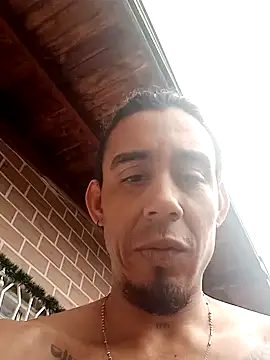 Snapshot of Williamjamess95 chatting on December 2024 05:13:01 PM Williamjamess95 online show from December 2024 05:13:01 PM