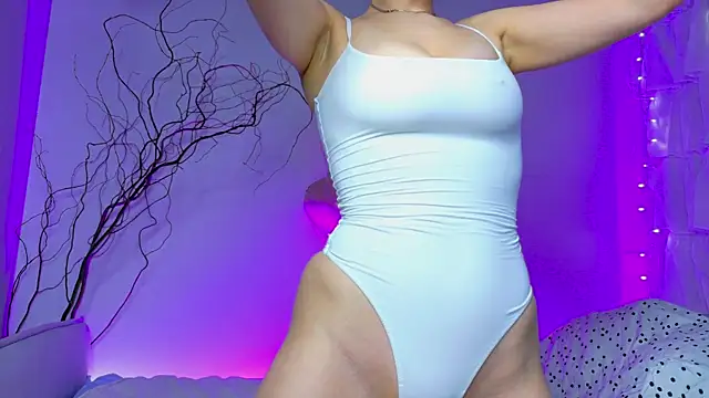 lina stones online show from April 2026 02:30:01 PM