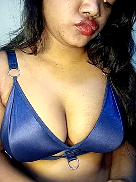 Hotlisa online show from November 2025 03:56:02 PM