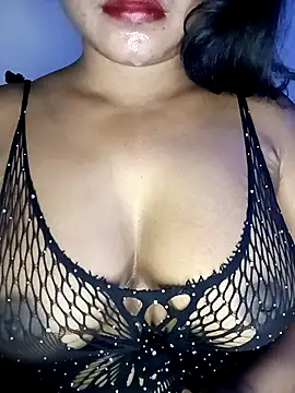 Hotlisa online show from February 2026 05:13:02 PM