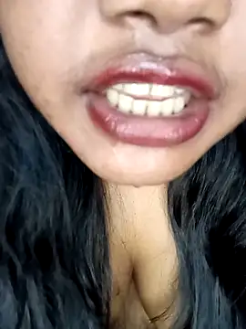 Hotlisa online show from March 2026 06:09:01 AM