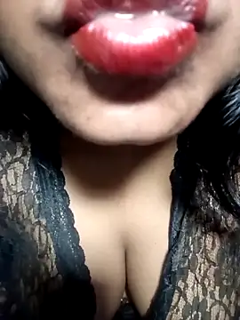 Hotlisa online show from February 2026 04:59:01 PM