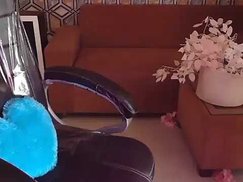 Snapshot of shivi_moto chatting on November 2025 05:56:01 AM shivi moto online show from November 2025 05:56:01 AM