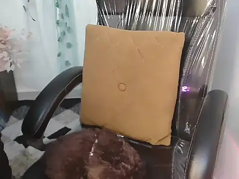 Snapshot of shivi_moto chatting on November 2025 04:55:01 AM shivi moto online show from November 2025 04:55:01 AM