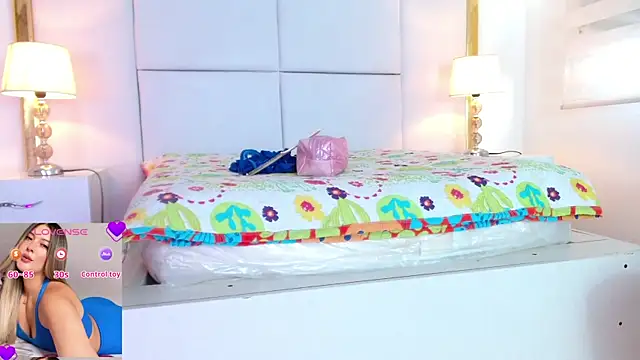 Snapshot of samanta_harriss1 chatting on January 2025 12:04:02 PM samanta harriss1 online show from January 2025 12:04:02 PM