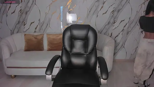 MileyCruz  online show from March 2026 07:40:01 PM