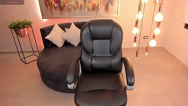 MileyCruz  online show from October 2025 11:48:02 PM