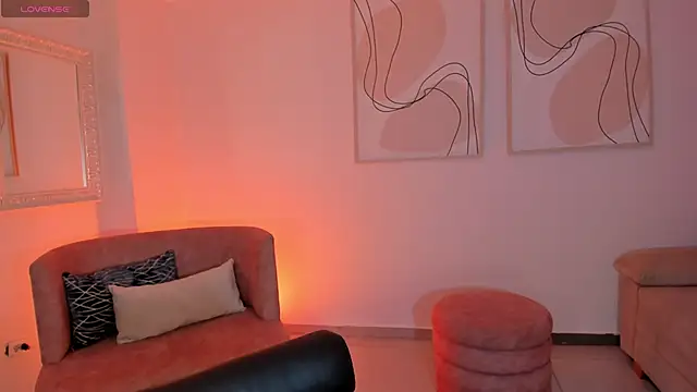 DannaCruz online show from April 2026 05:19:02 PM