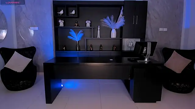 Snapshot of BiancaPierce chatting on December 2025 11:48:02 AM BiancaPierce online show from December 2025 11:48:02 AM