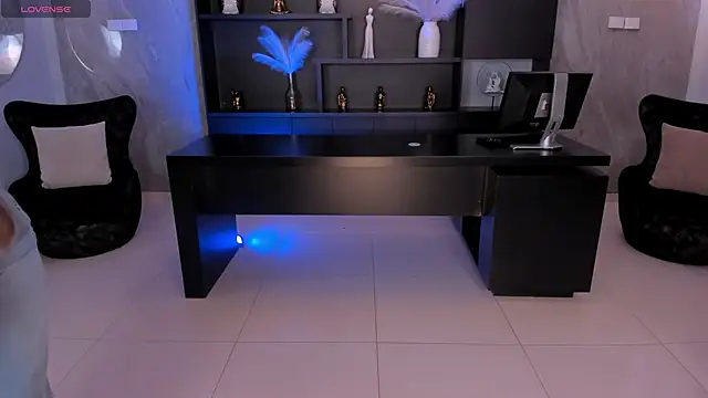 Snapshot of BiancaPierce chatting on December 2025 01:24:02 PM BiancaPierce online show from December 2025 01:24:02 PM