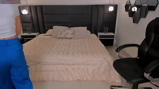 BiancaPierce online show from September 2025 12:01:02 PM