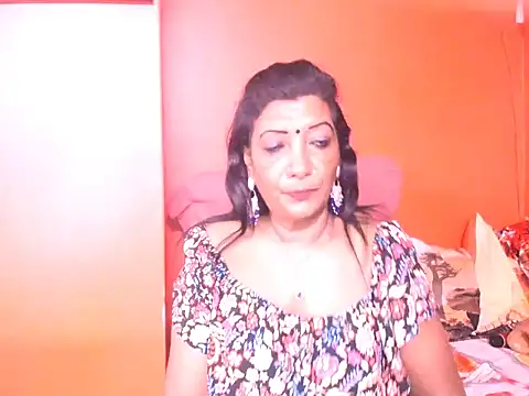 indiansarika65 online show from March 2026 04:33:01 AM