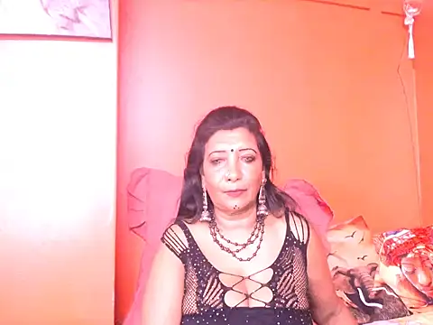 indiansarika65 online show from February 2026 04:09:01 AM