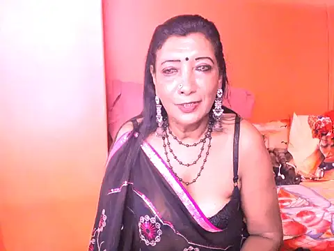 indiansarika65 online show from April 2026 03:57:01 AM