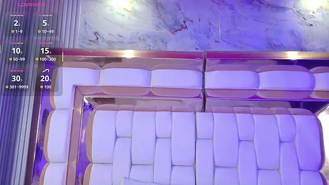 valkiria moore online show from January 2026 08:04:02 PM