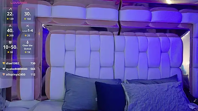 valkiria moore online show from November 2025 07:51:02 PM