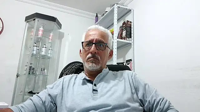 cenizo10124 online show from November 2025 01:09:01 AM