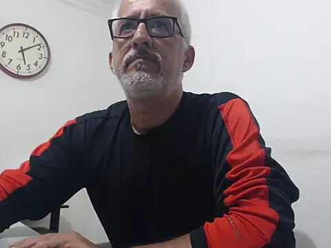 cenizo10124 online show from December 2024 10:07:02 PM