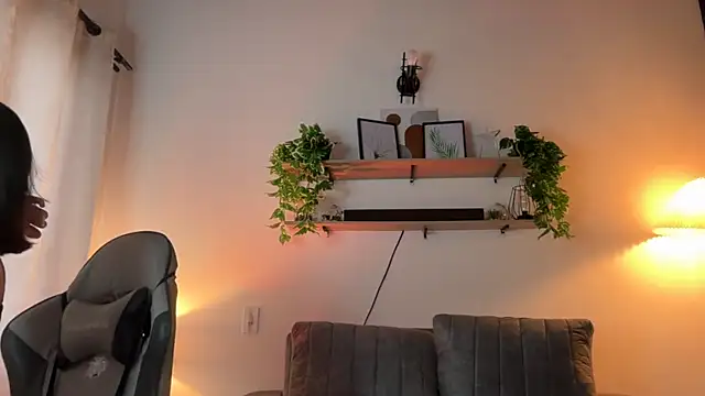 Paulah x online show from April 2026 07:53:02 PM