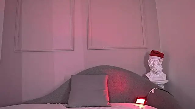 Snapshot of Paulah_x chatting on December 2025 07:40:01 PM Paulah x online show from December 2025 07:40:01 PM