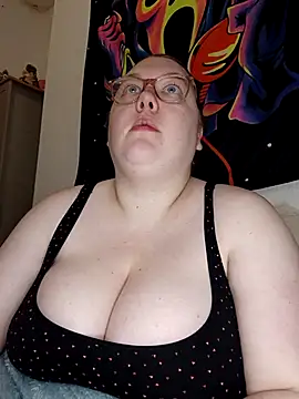 Sexycurvyemilyy online show from March 2026 09:11:02 PM