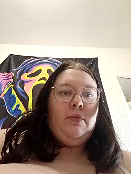 Sexycurvyemilyy online show from April 2026 08:01:02 PM