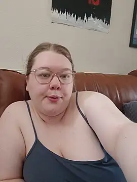 Snapshot of Sexycurvyemilyy chatting on July 2026 01:33:01 PM Sexycurvyemilyy online show from July 2026 01:33:01 PM