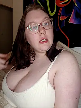 Sexycurvyemilyy online show from April 2026 08:48:01 PM