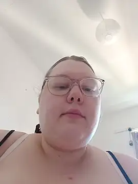 Snapshot of Sexycurvyemilyy chatting on June 2026 11:11:01 AM Sexycurvyemilyy online show from June 2026 11:11:01 AM